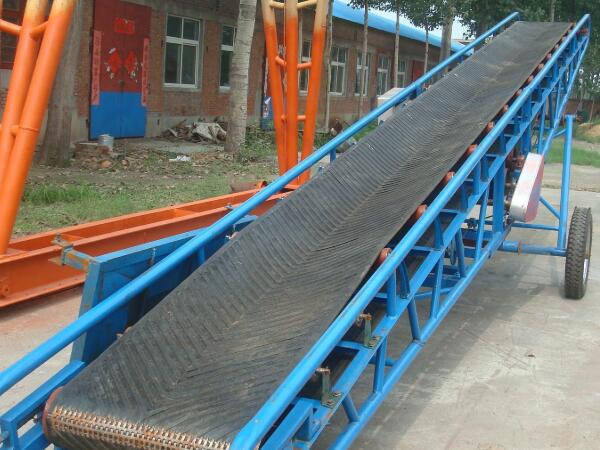 大傾角皮帶輸送機(jī)的焊接間隙問(wèn)題有哪些？